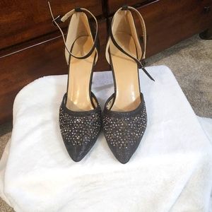 Delicacy black glittery high heel shoes..size 8... 4" heels.
